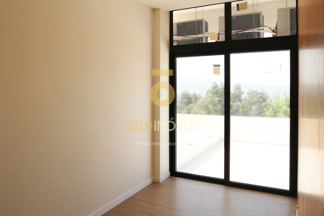 Apartamento T1 para Venda em Sande e São Lourenço Foto 12