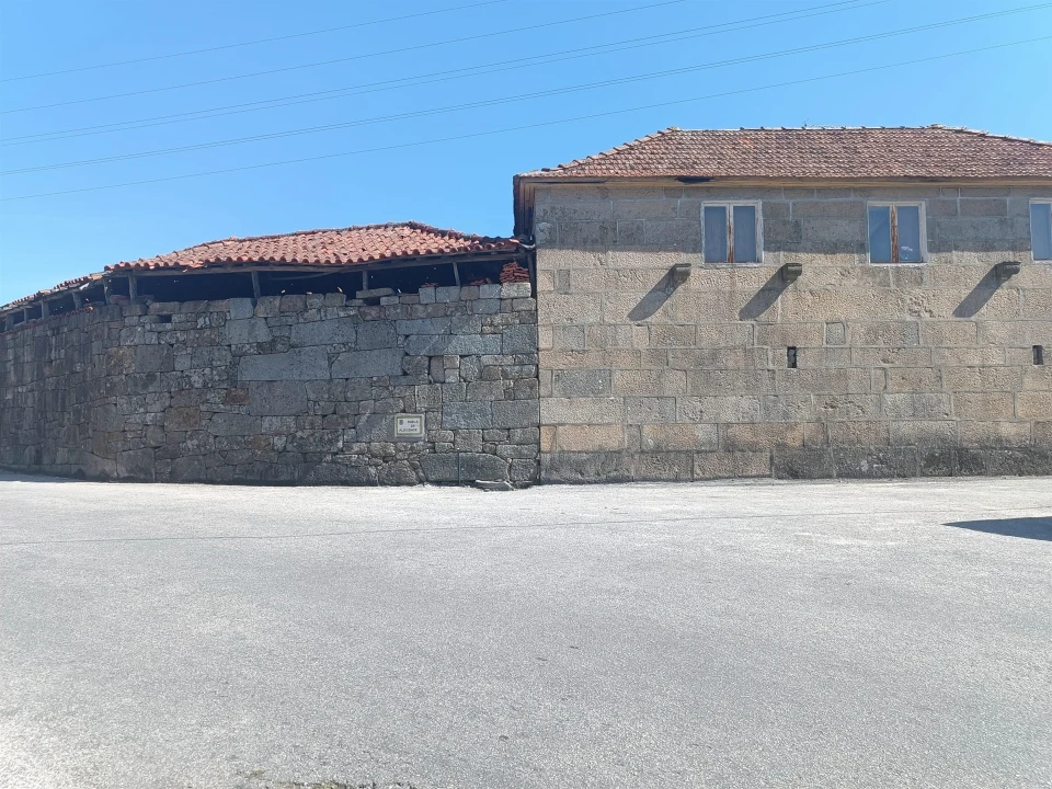 Moradia T0 para Venda em Carvalhosa Foto 10