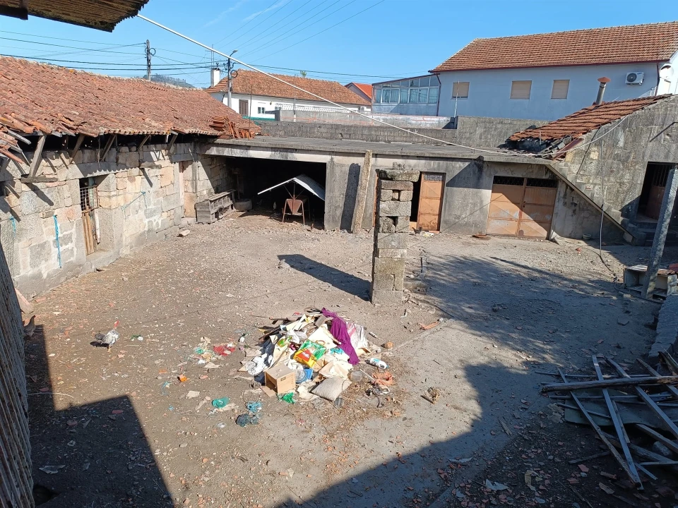 Moradia T0 para Venda em Carvalhosa Foto 19