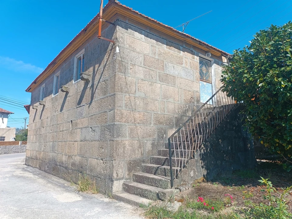 Moradia T0 para Venda em Carvalhosa Foto 11