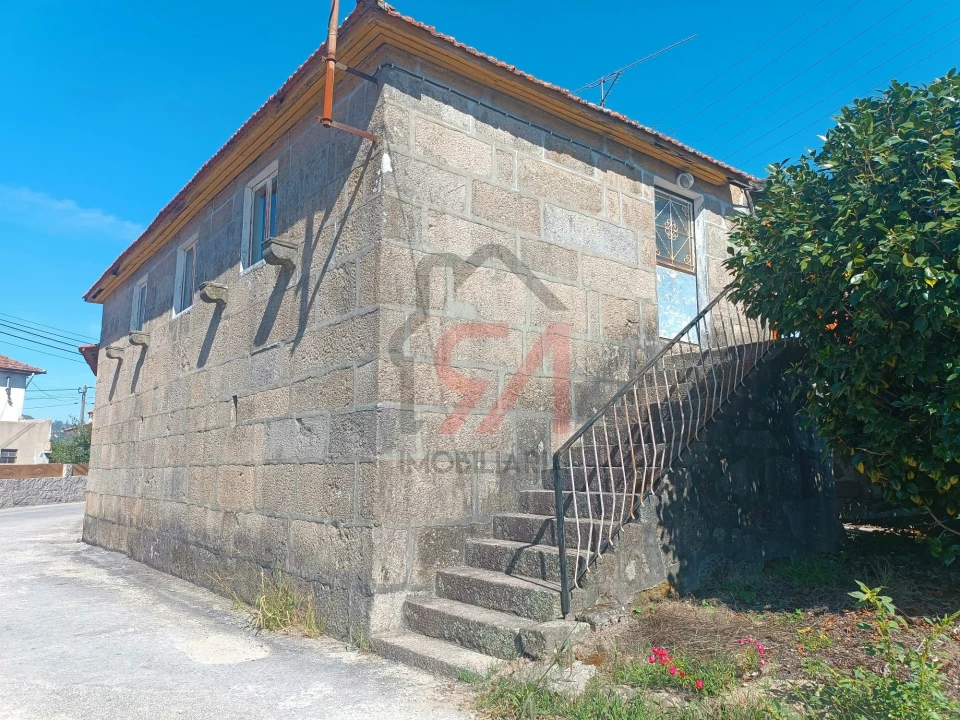 Moradia T0 para Venda em Carvalhosa Foto 3