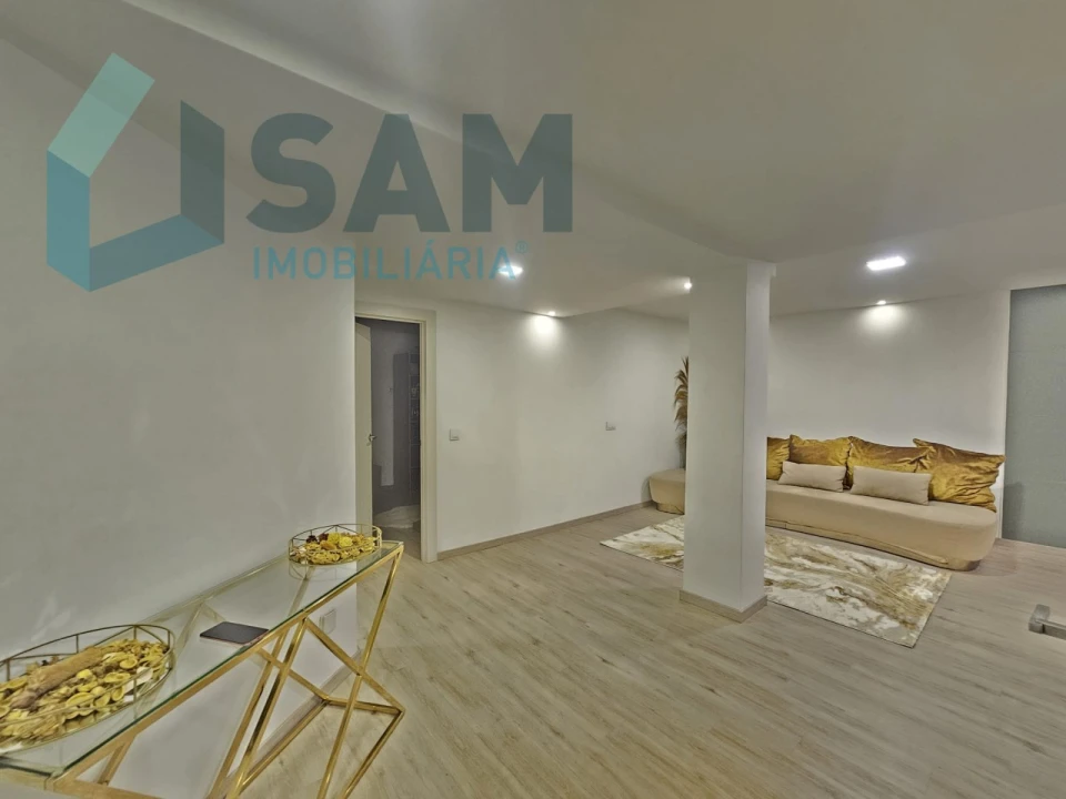 Apartamento T2 para Venda em Santa Maria, São Pedro e Matacães Foto 5