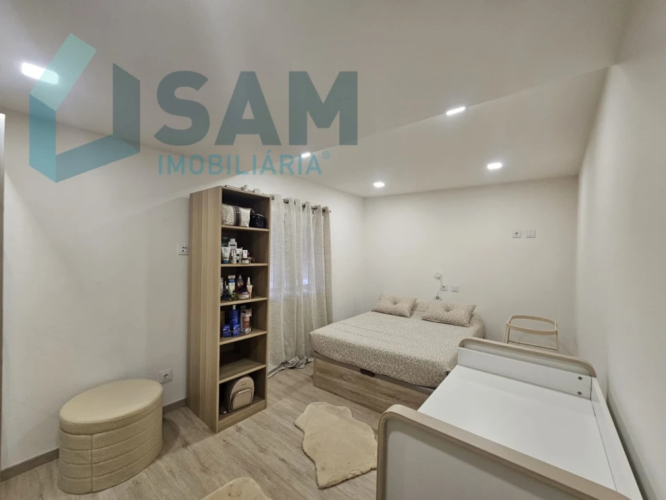 Apartamento T2 para Venda em Santa Maria, São Pedro e Matacães Foto 10