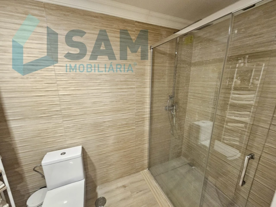 Apartamento T2 para Venda em Santa Maria, São Pedro e Matacães Foto 15