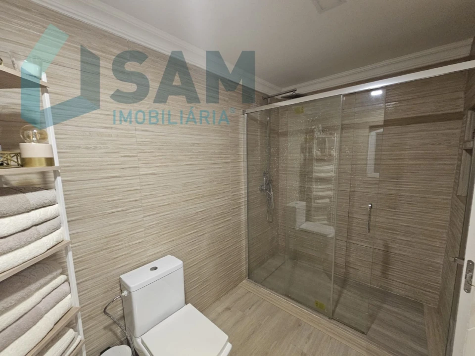 Apartamento T2 para Venda em Santa Maria, São Pedro e Matacães Foto 16