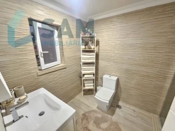 Apartamento T2 para Venda em Santa Maria, São Pedro e Matacães