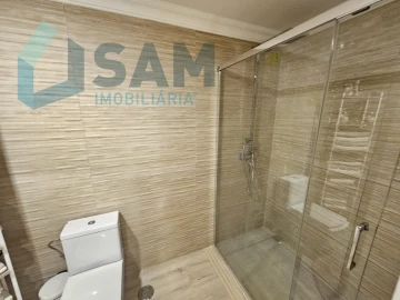 Apartamento T2 para Venda em Santa Maria, São Pedro e Matacães