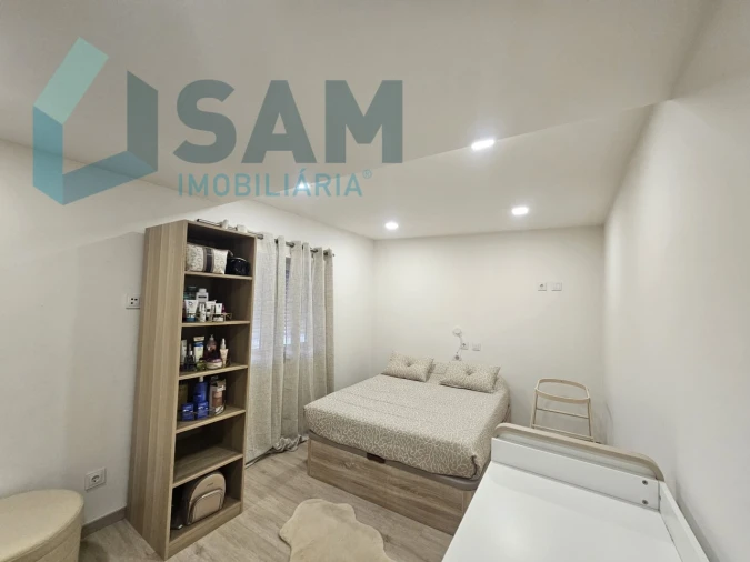 Apartamento T2 para Venda em Santa Maria, São Pedro e Matacães Foto 12