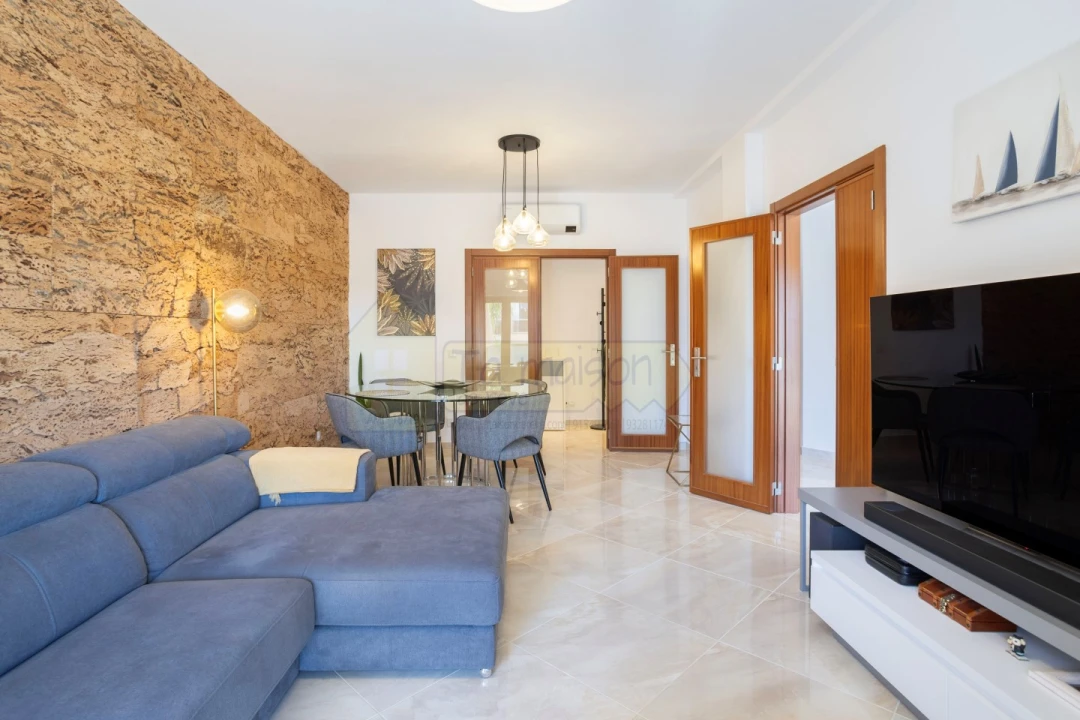 Apartamento T2 para Venda em Santa Barbara de Nexe Foto 8