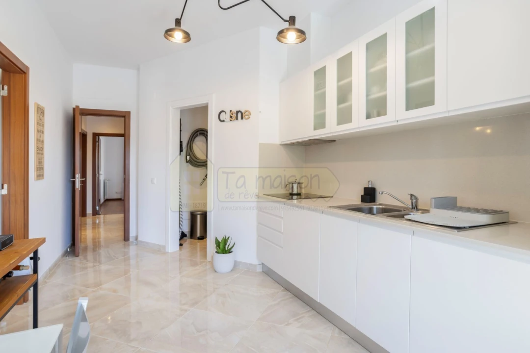 Apartamento T2 para Venda em Santa Barbara de Nexe Foto 14