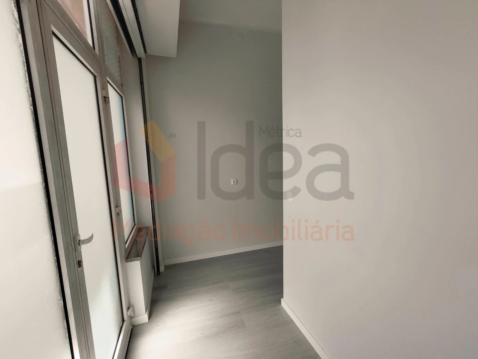 Loja para Venda em Queluz e Belas Foto 2