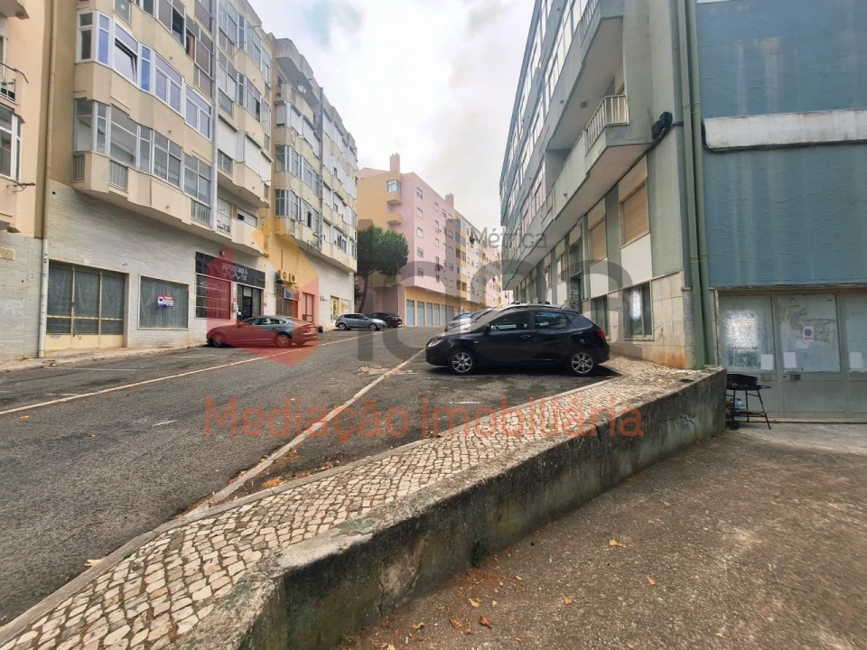 Loja para Venda em Agualva e Mira-Sintra Foto 12