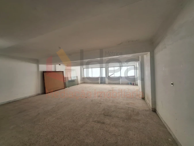 Loja para Venda em Agualva e Mira-Sintra Foto 11