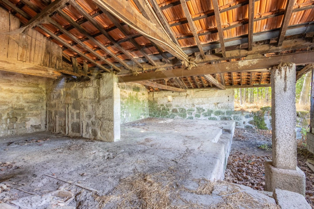 Armazém para Venda em Vreia de Bornes Foto 7