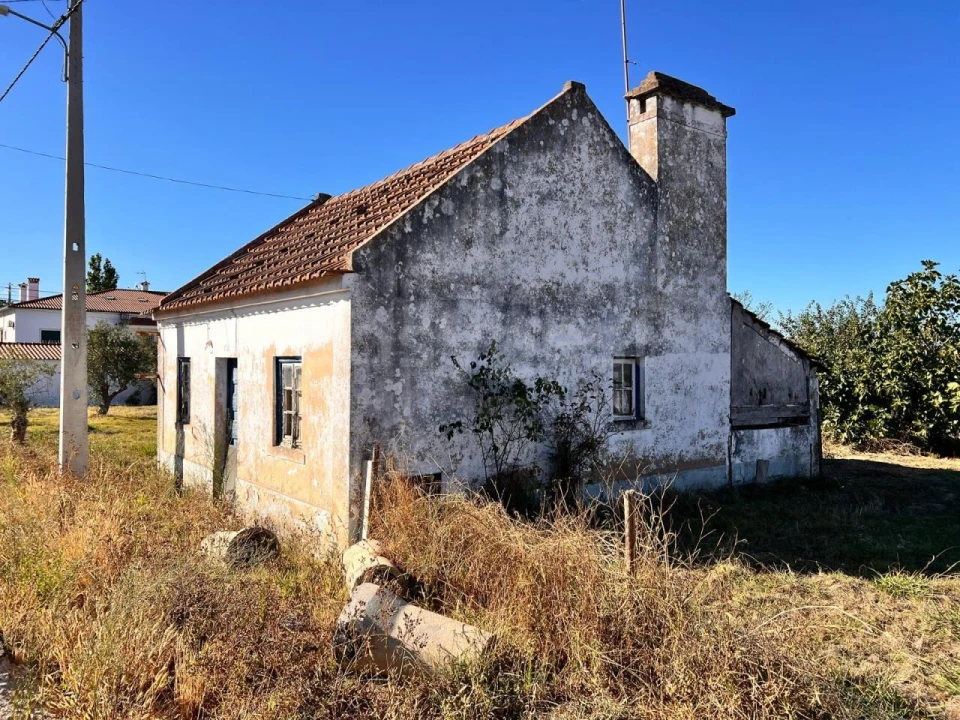 Moradia T3 para Venda em Casais e Alviobeira Foto 1