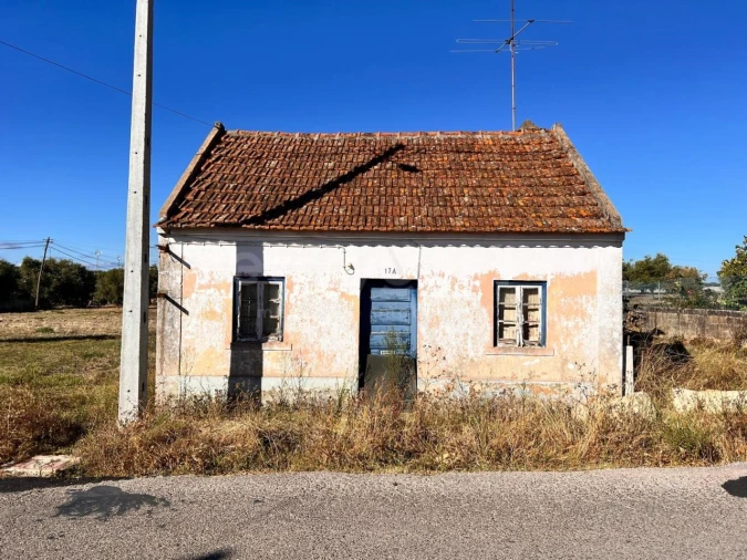 Moradia T3 para Venda em Casais e Alviobeira Foto 3