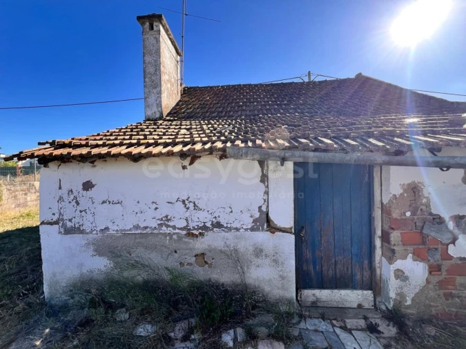 Moradia T3 para Venda em Casais e Alviobeira Foto 13