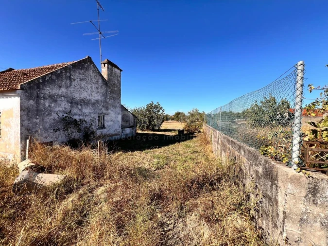 Moradia T3 para Venda em Casais e Alviobeira Foto 15