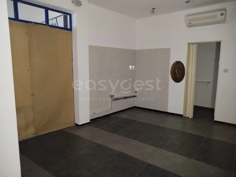 Loja para Venda em Beja (Santiago Maior e São João Baptista) Foto 8