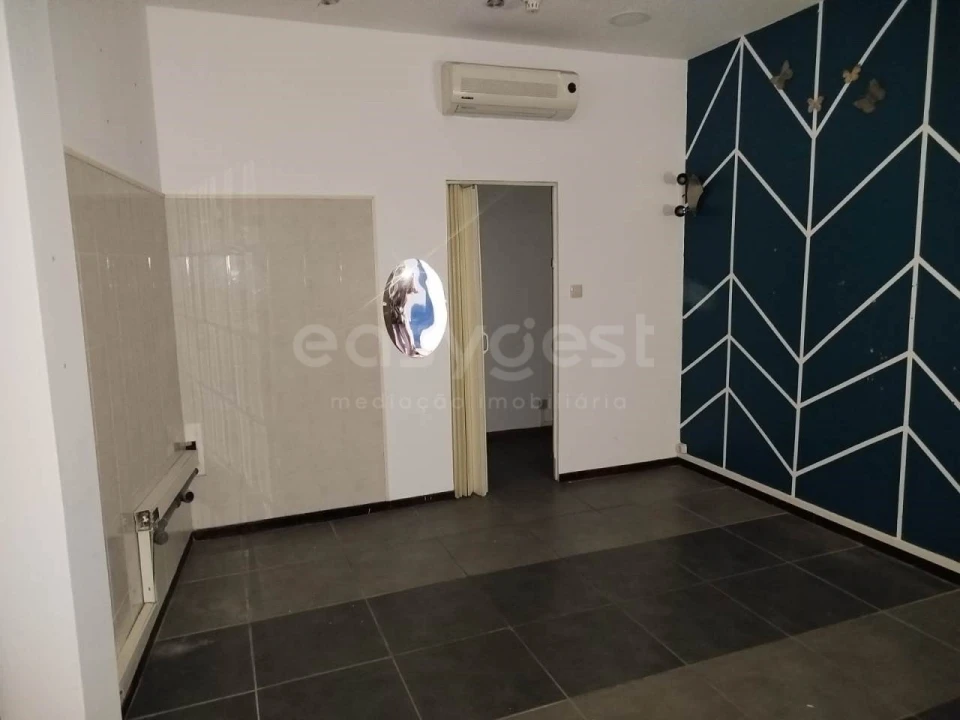 Loja para Venda em Beja (Santiago Maior e São João Baptista) Foto 11