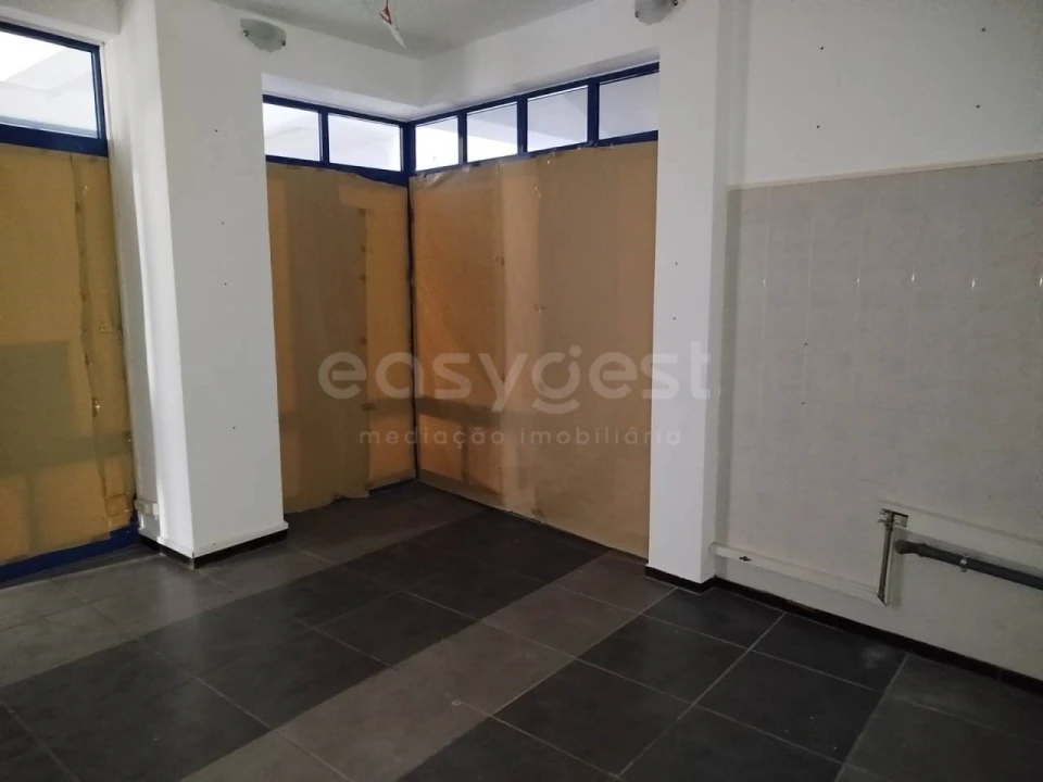 Loja para Venda em Beja (Santiago Maior e São João Baptista) Foto 12