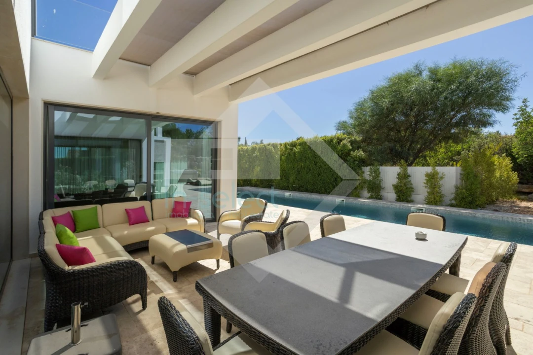 Moradia T4 para Venda em Quelfes Foto 42