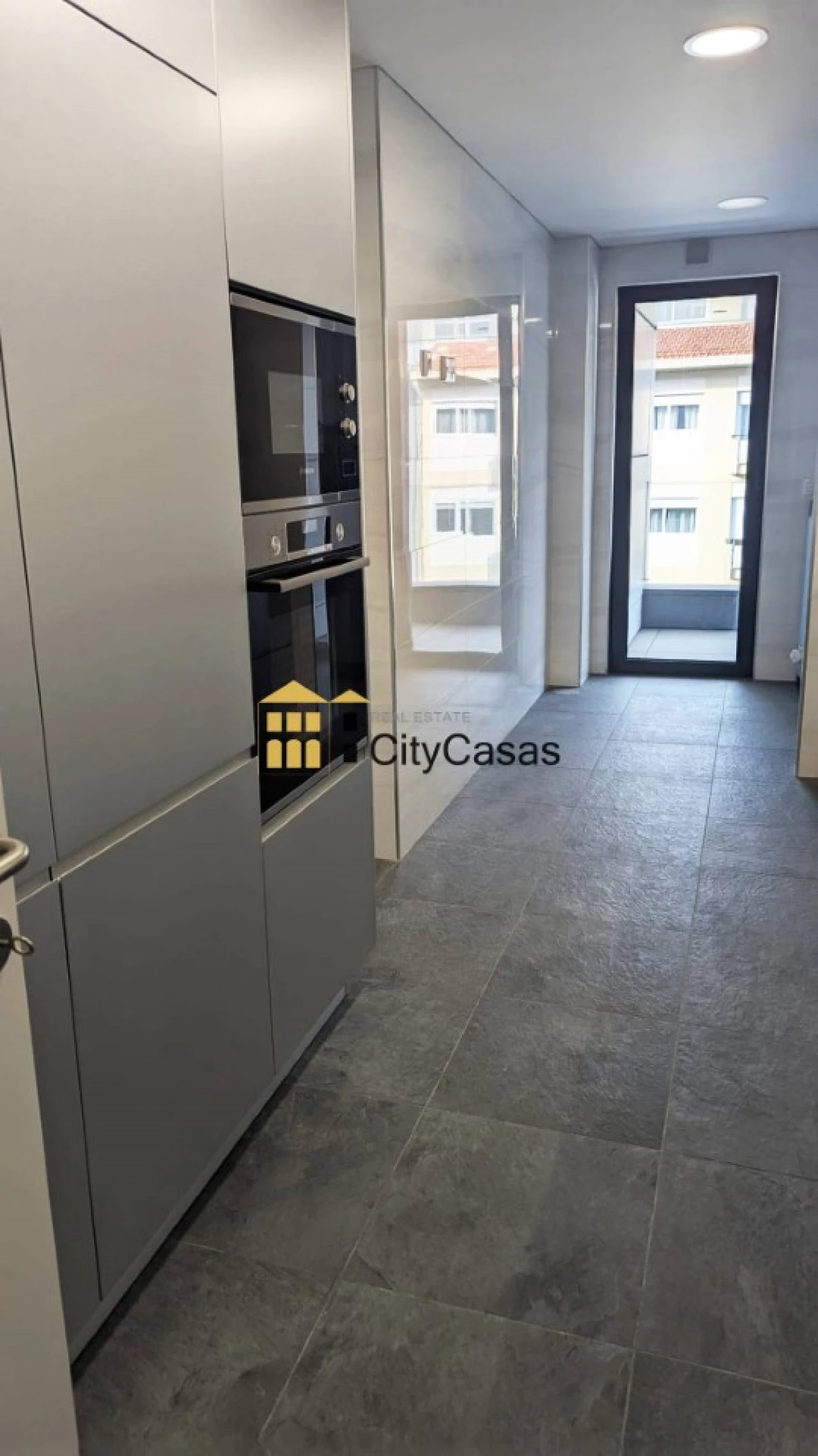 Apartamento T3 para Venda em Cedofeita, Santo Ildefonso, Sé, Miragaia, São Nicolau e Vitória Foto 5
