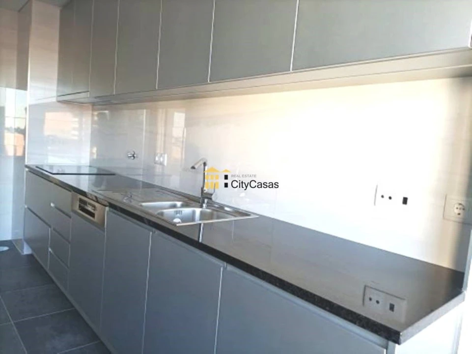 Apartamento T3 para Venda em Cedofeita, Santo Ildefonso, Sé, Miragaia, São Nicolau e Vitória Foto 9