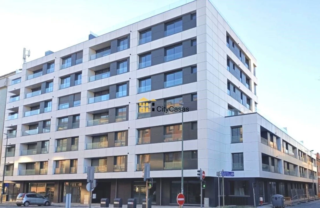 Apartamento T3 para Venda em Cedofeita, Santo Ildefonso, Sé, Miragaia, São Nicolau e Vitória Foto 1