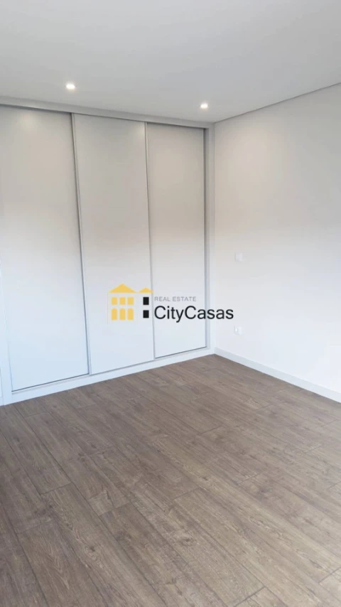 Apartamento T3 para Venda em Cedofeita, Santo Ildefonso, Sé, Miragaia, São Nicolau e Vitória