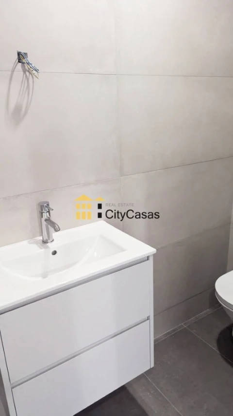 Apartamento T3 para Venda em Cedofeita, Santo Ildefonso, Sé, Miragaia, São Nicolau e Vitória