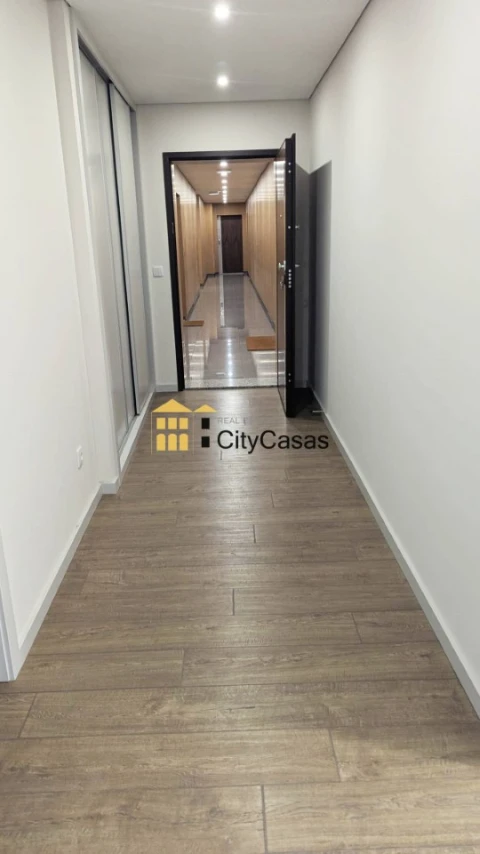 Apartamento T3 para Venda em Cedofeita, Santo Ildefonso, Sé, Miragaia, São Nicolau e Vitória