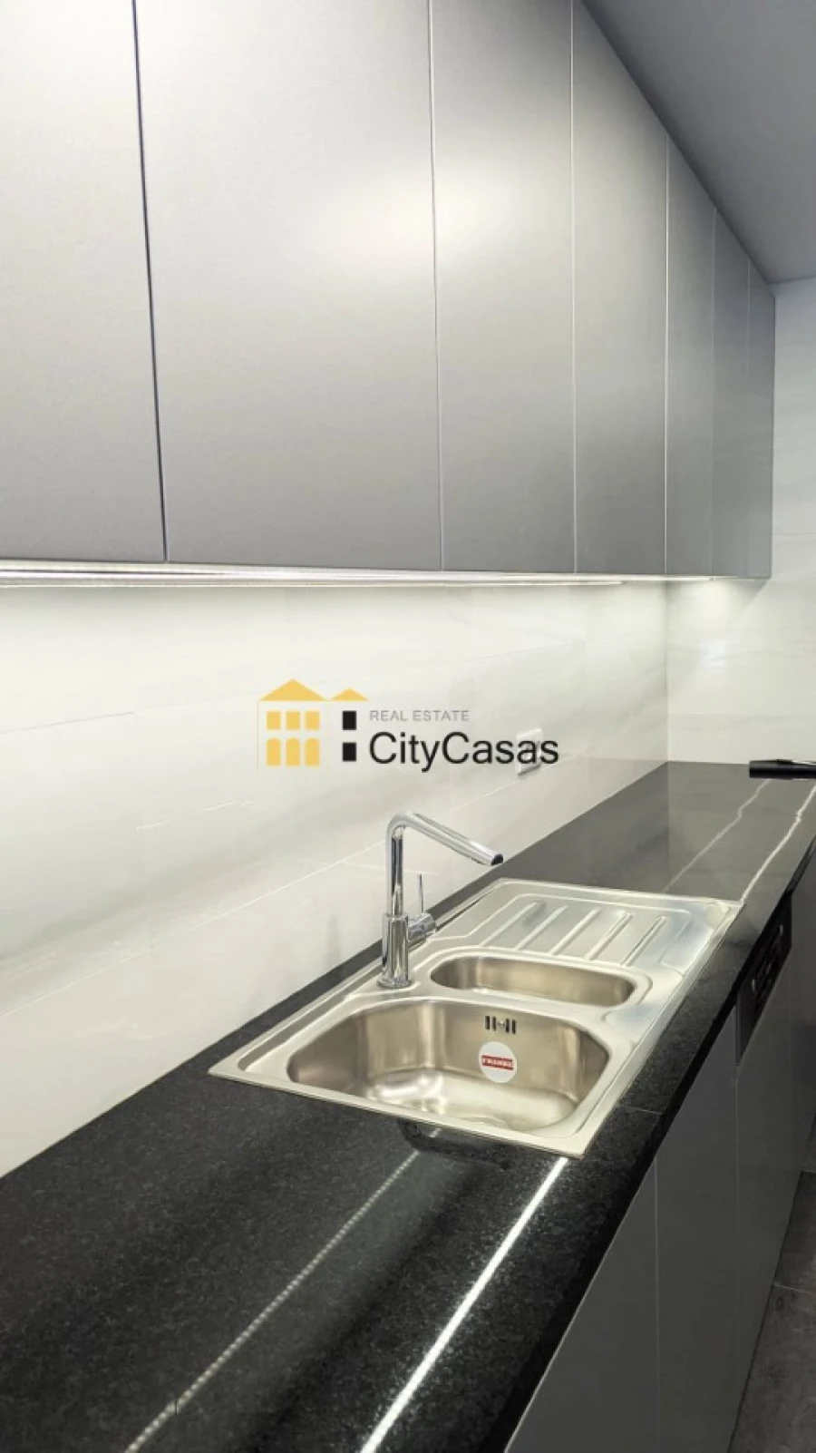 Apartamento T3 para Venda em Cedofeita, Santo Ildefonso, Sé, Miragaia, São Nicolau e Vitória Foto 8
