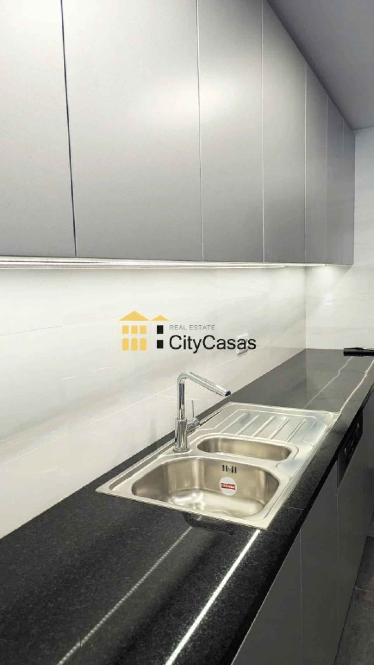 Apartamento T3 para Venda em Cedofeita, Santo Ildefonso, Sé, Miragaia, São Nicolau e Vitória Foto 7