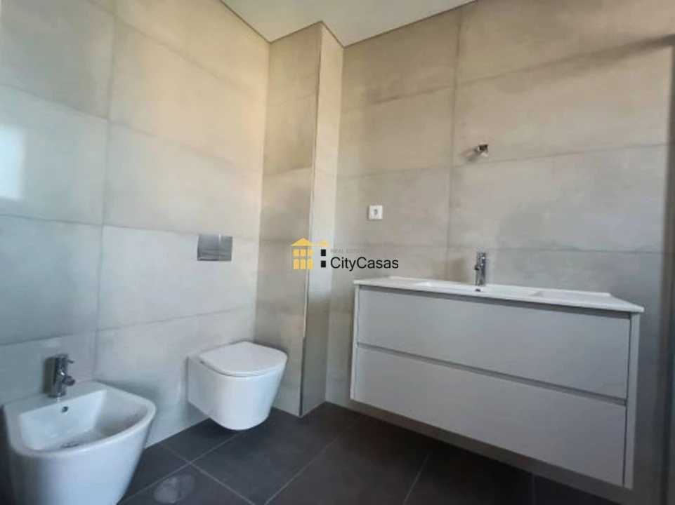 Apartamento T3 para Venda em Cedofeita, Santo Ildefonso, Sé, Miragaia, São Nicolau e Vitória Foto 11