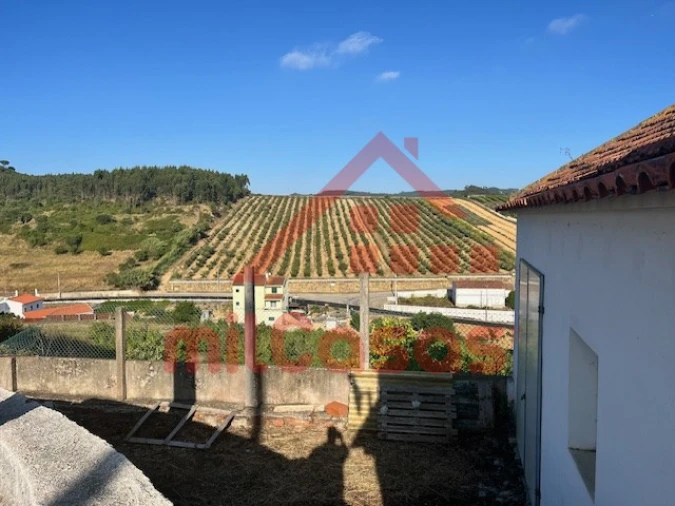 Moradia para Venda em Azueira e Sobral da Abelheira