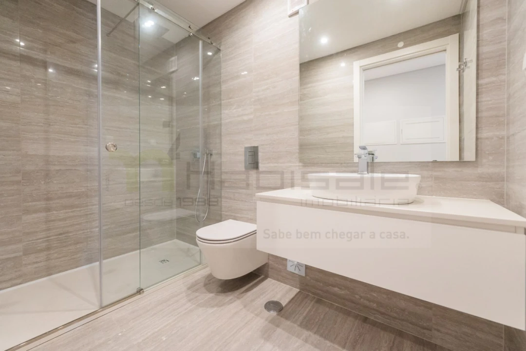 Apartamento T2 para Venda em Carcavelos e Parede Foto 13