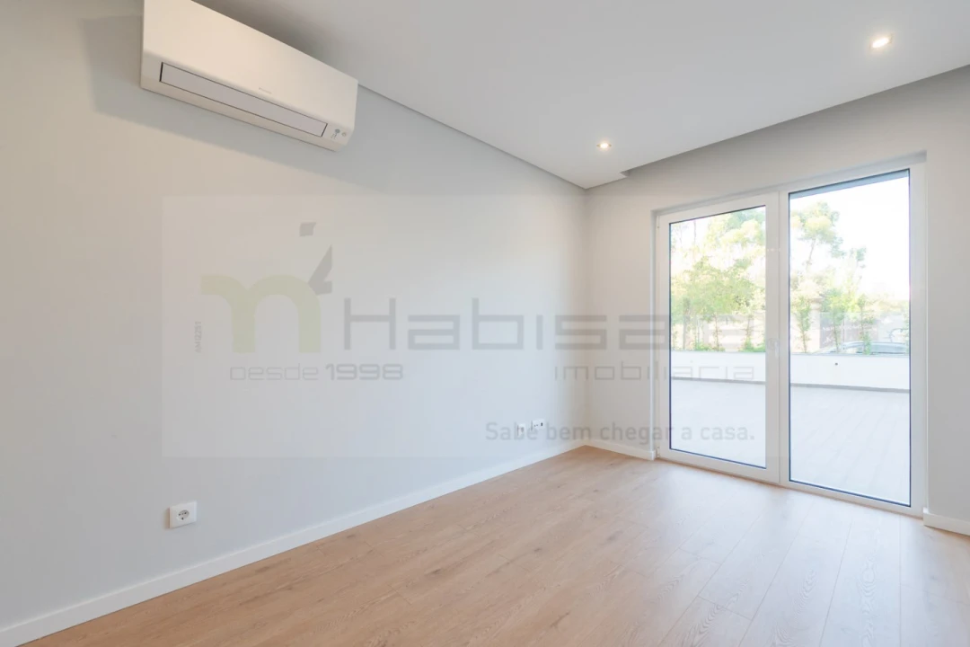 Apartamento T2 para Venda em Carcavelos e Parede Foto 15