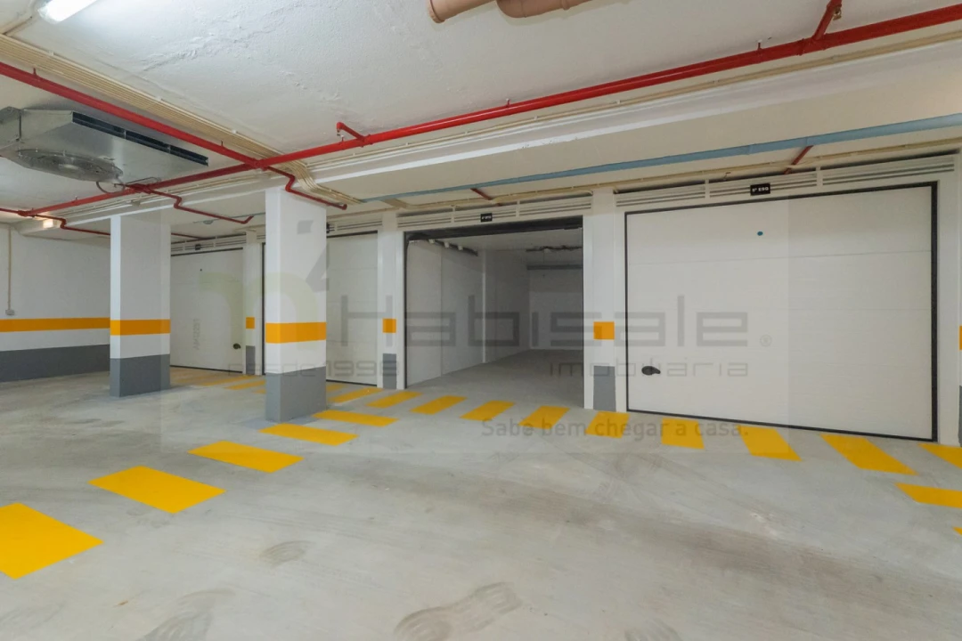 Apartamento T2 para Venda em Carcavelos e Parede Foto 19