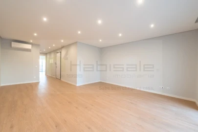 Apartamento T2 para Venda em Carcavelos e Parede