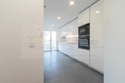 Apartamento T2 para Venda em Carcavelos e Parede