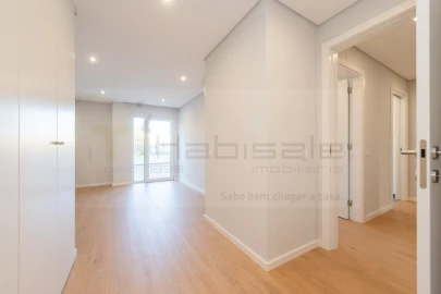 Apartamento T2 para Venda em Carcavelos e Parede