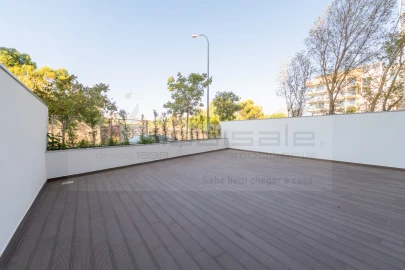 Apartamento T2 para Venda em Carcavelos e Parede
