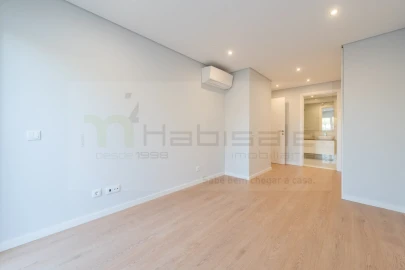 Apartamento T2 para Venda em Carcavelos e Parede