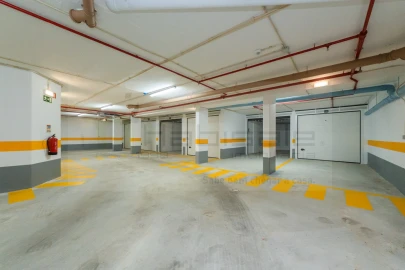 Apartamento T2 para Venda em Carcavelos e Parede