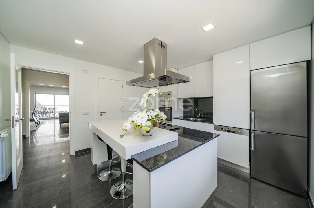 Moradia T4 para Venda em Areias de Vilar e Encourados Foto 1