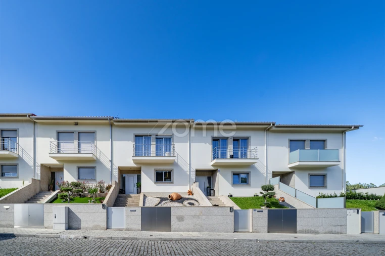 Moradia T4 para Venda em Areias de Vilar e Encourados Foto 3