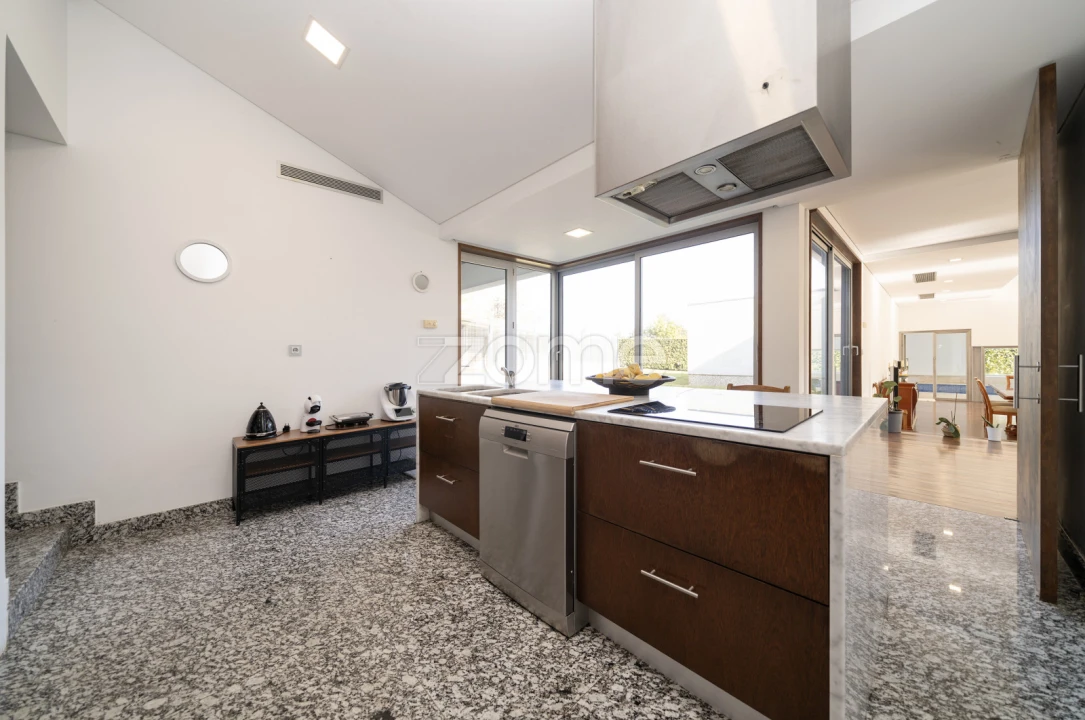 Moradia T5 para Venda em Sande Vila Nova e Sande São Clemente Foto 7