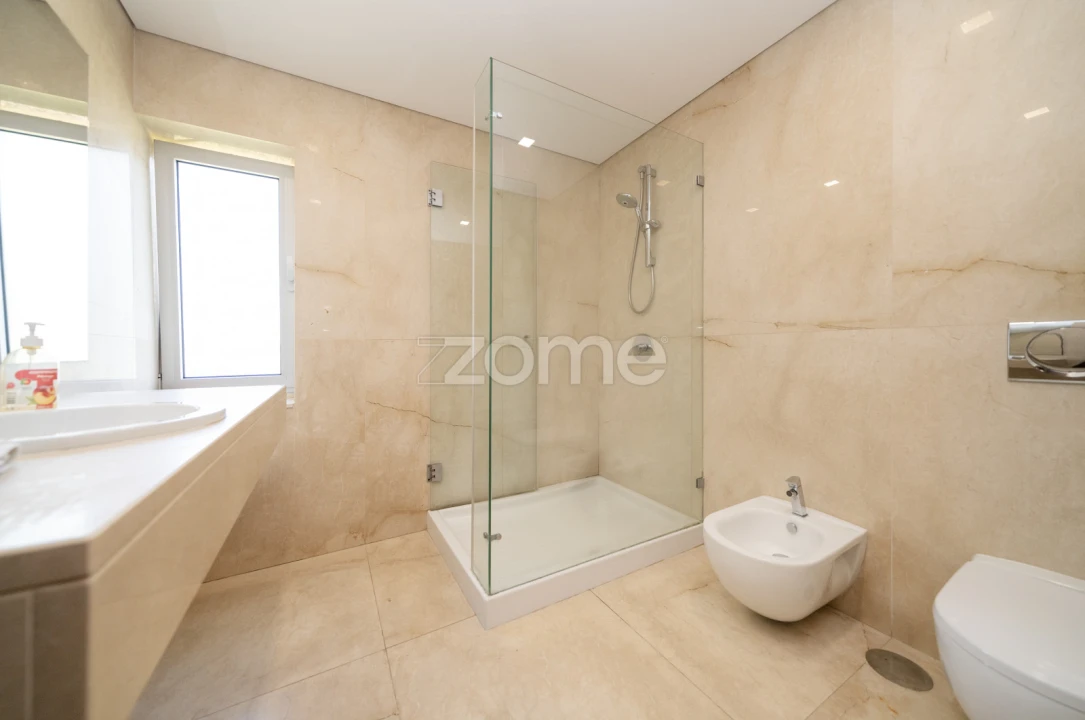 Moradia T5 para Venda em Sande Vila Nova e Sande São Clemente Foto 17