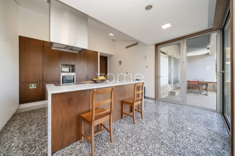 Moradia T5 para Venda em Sande Vila Nova e Sande São Clemente Foto 1